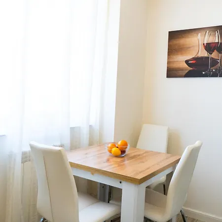 Alexis Spacious Classic شقة